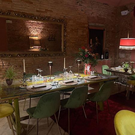Art Suite Gallery - Tuscany - Medieval Town Close To Florence, Pisa, Lucca, Chianti Zone, Versilia Santa Maria a Monte Extérieur photo