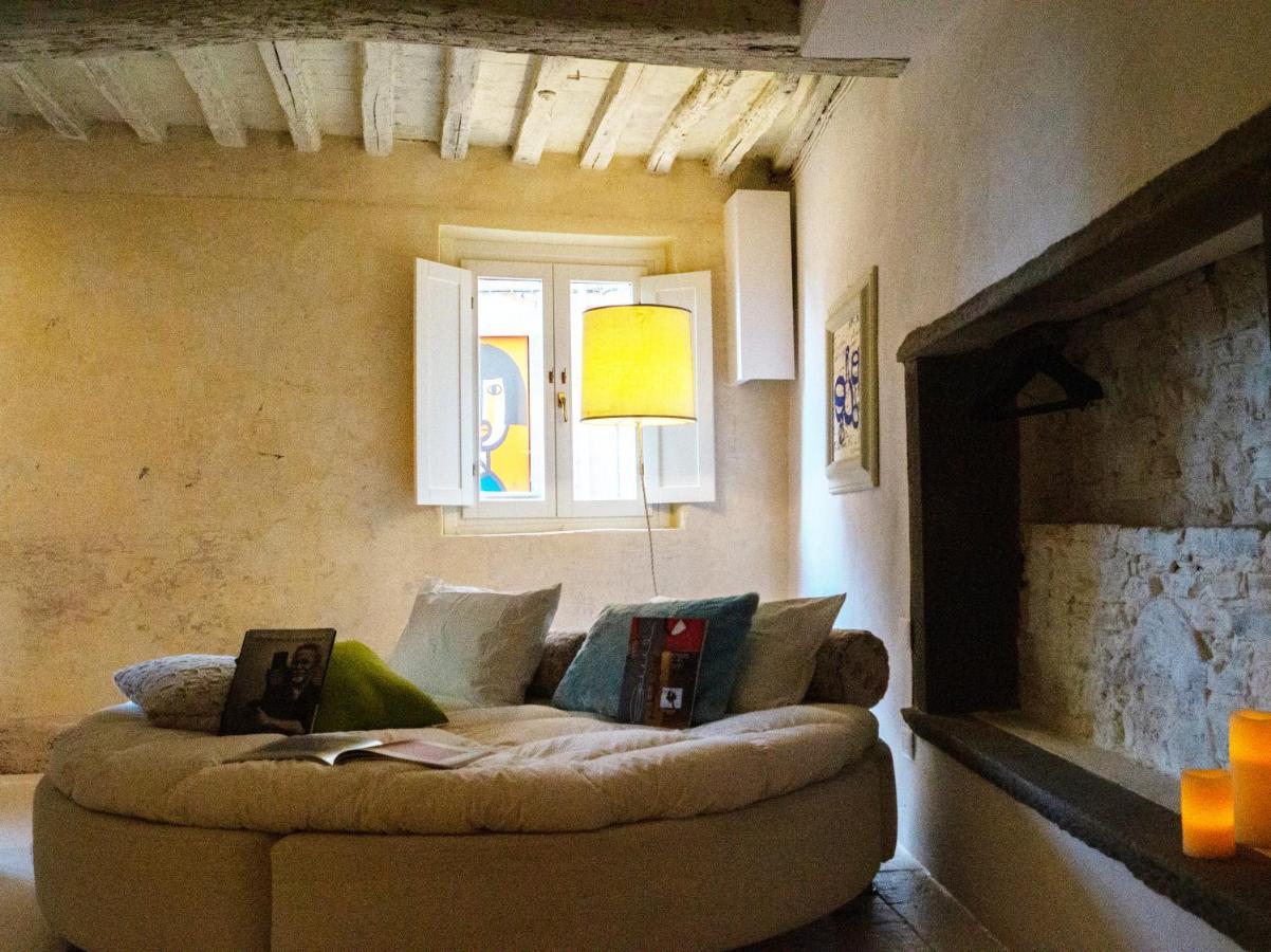 Art Suite Gallery - Tuscany - Medieval Town Close To Florence, Pisa, Lucca, Chianti Zone, Versilia Santa Maria a Monte Extérieur photo