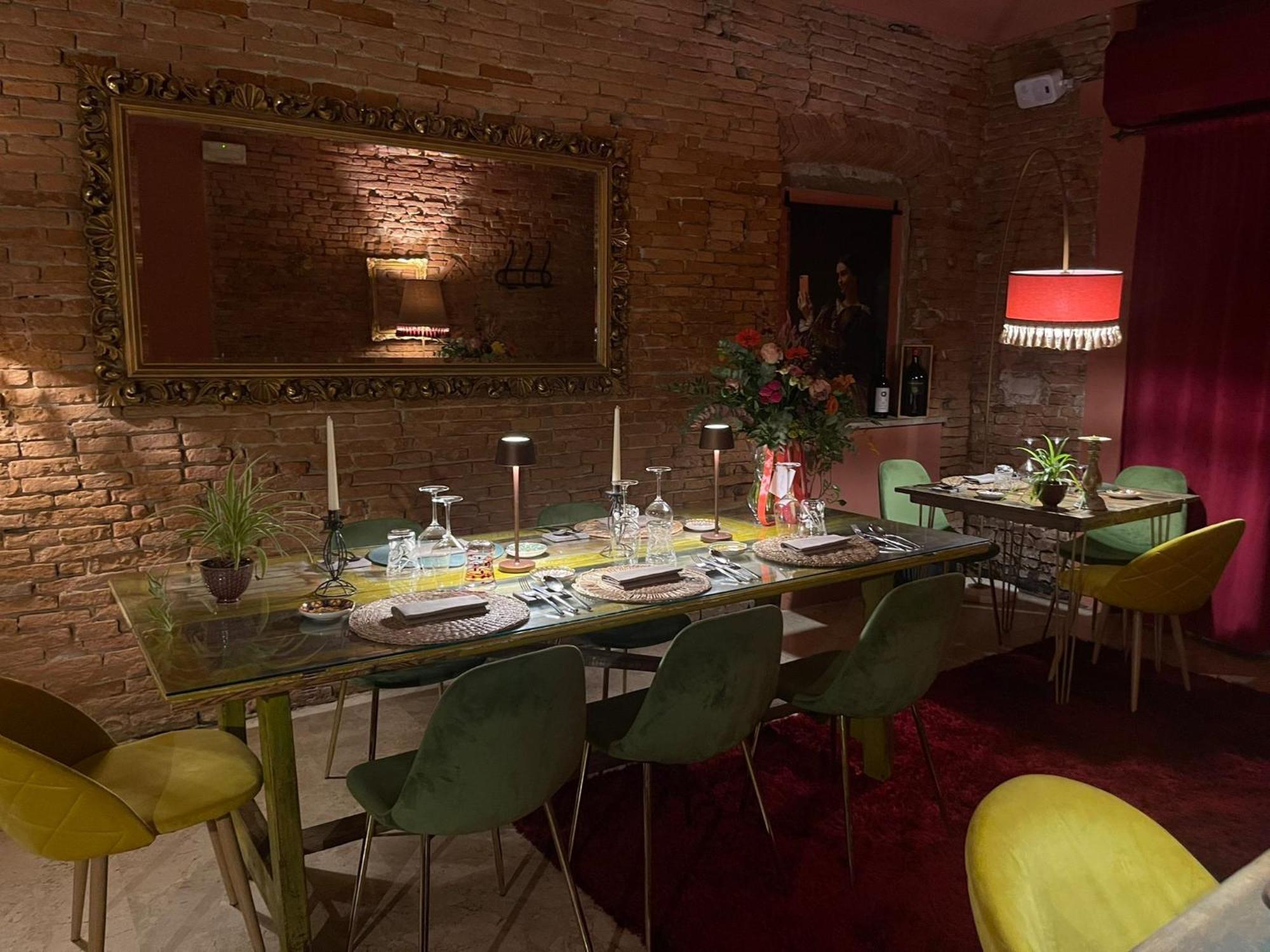 Art Suite Gallery - Tuscany - Medieval Town Close To Florence, Pisa, Lucca, Chianti Zone, Versilia Santa Maria a Monte Extérieur photo