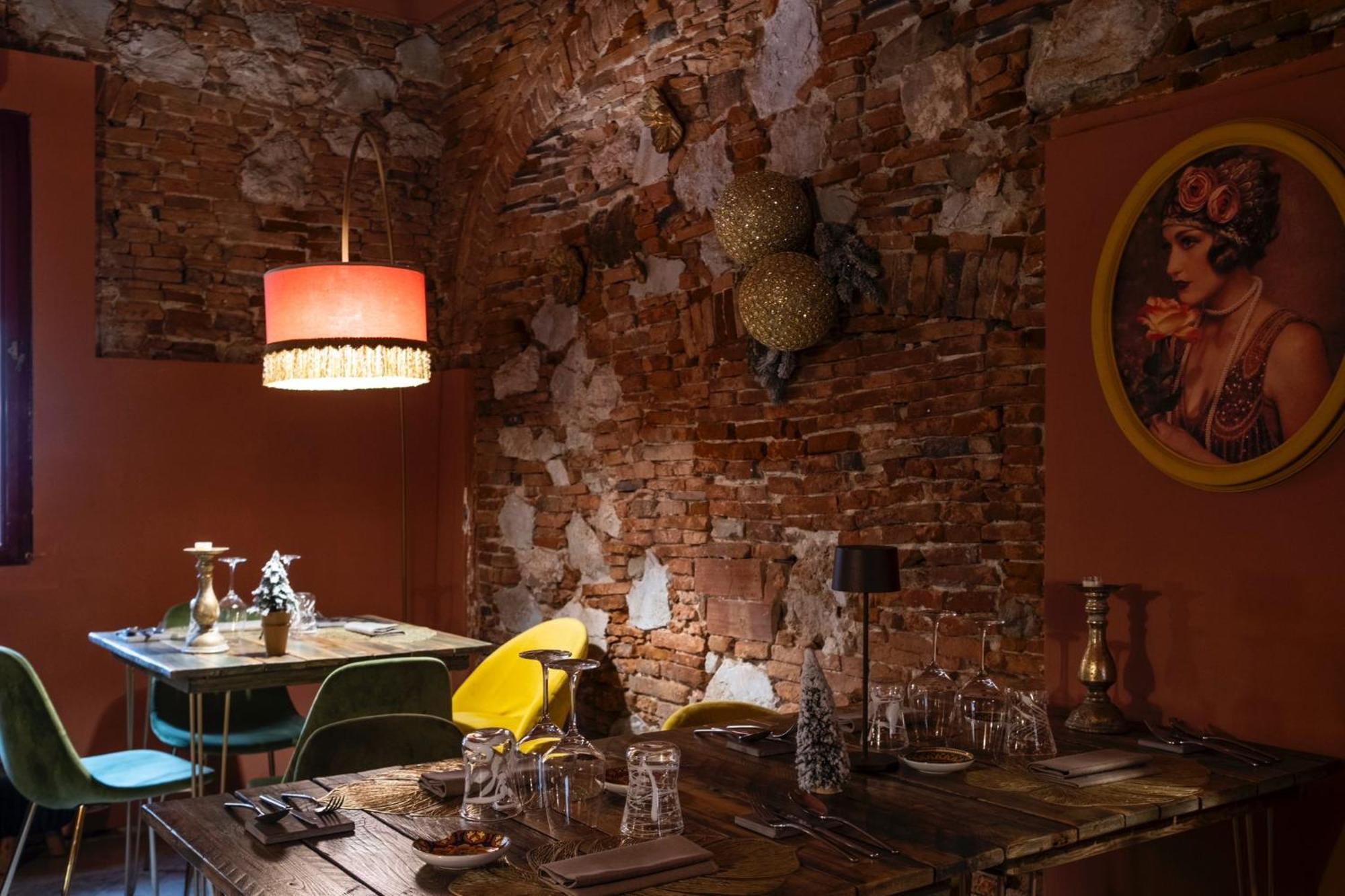 Art Suite Gallery - Tuscany - Medieval Town Close To Florence, Pisa, Lucca, Chianti Zone, Versilia Santa Maria a Monte Extérieur photo
